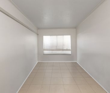 Such a convenient location - Huge living areas - Photo 1