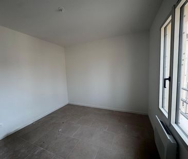 Location Appartement 2 pièces 45m² POURRIERES 83910 - Photo 1