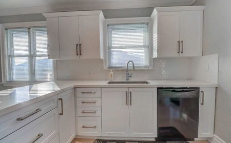 For Lease - 611 Newman Crescent, Whitby, Ontario - Photo 3