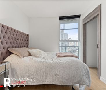 Condo in Downtown Vancouver, BC - Photo 6