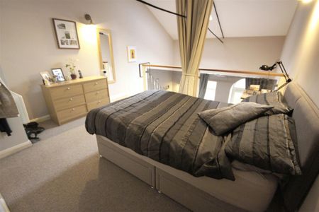 1 Bedroom Flat/Apartment To Let - Photo 2