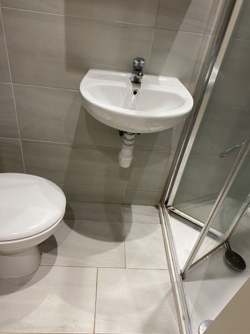 Studio Flat, Fleetwood Road, NW10 - Photo 2