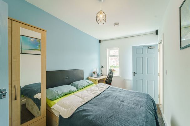 Room in a Shared House, Charter Avenue, CV4 - Photo 1