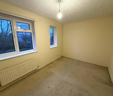 2 bedroom semi-detached house to rent - Photo 5