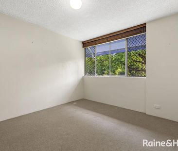 Modern Ground Floor Apartment with Private North-Facing Courtyard - Photo 5