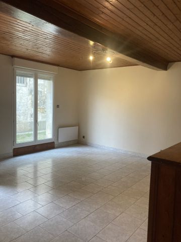 Location Appartement 3 pièces 56m² LIBOURNE 33500 - Photo 2