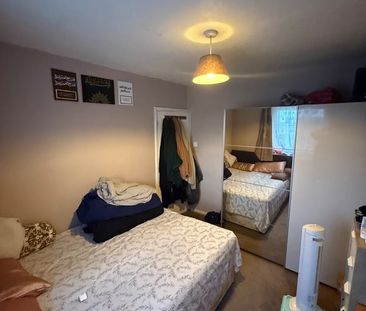 Room in a Shared Flat, Terry House, SW2 - Photo 2