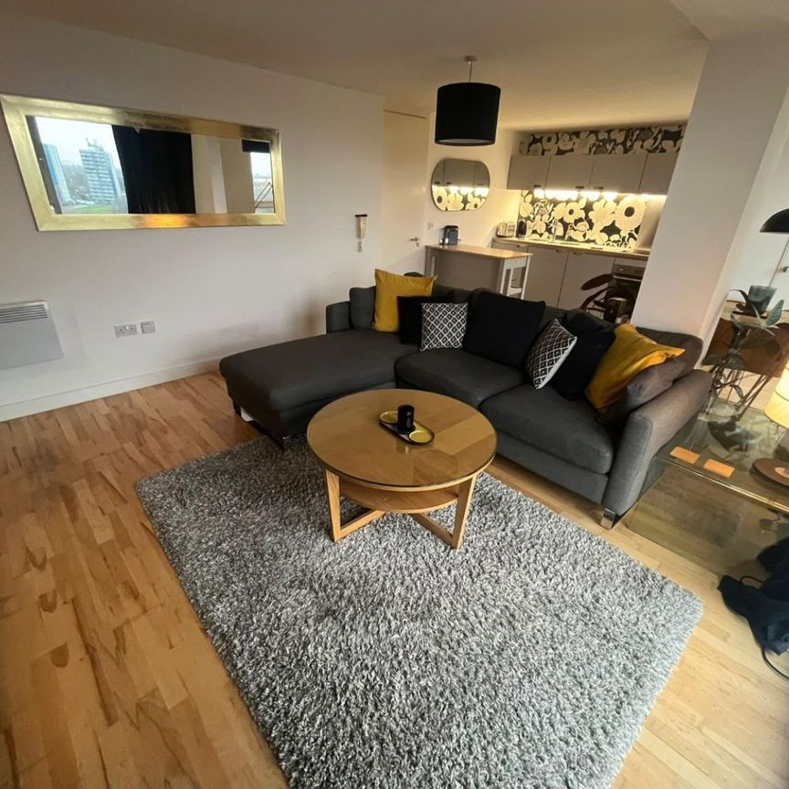 1 bedroom Flat To Let Total Size: 500 SQ FT - Photo 1