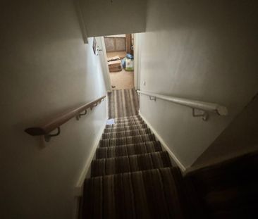 1 bed Flat - To Let - Photo 1