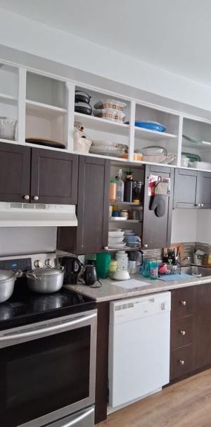 3 chambres, 1 salle de bain et 1 double salon, grande cuisine, entrée indépendantes - Photo 1