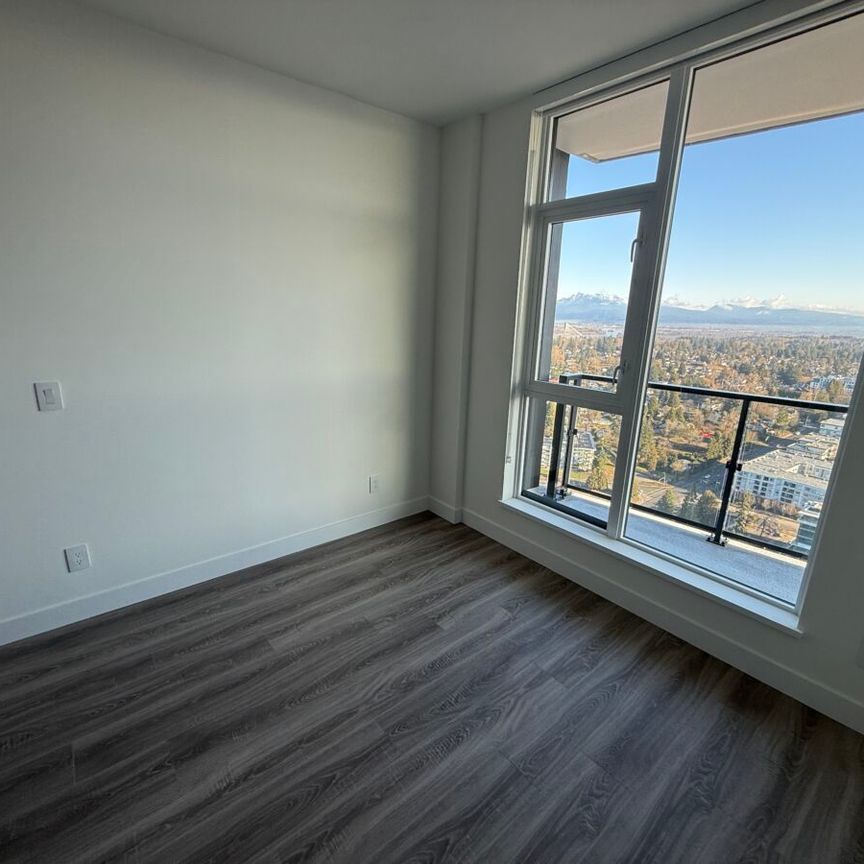 Luxurious 38th Floor Condo - Photo 1