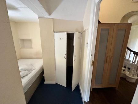 4 bedroom flat to rent - Photo 5