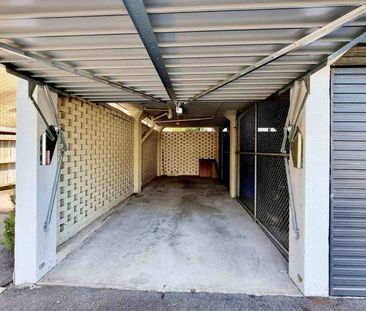 BRIGHT APARTMENT IN ULTRA CONVENIENT LOCATION - Photo 6