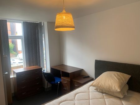 147 HUBERT ROAD - Photo 3