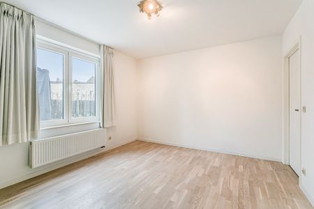 Gelijkvloers appartement met zuidgericht terras en tuin - Photo 2