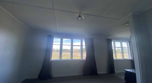 Country Living - 3-Bedroom Home in Tangiwai - Photo 1