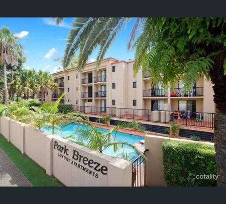 28/5 Bronberg Street, Southport, Qld 4215 - Photo 4