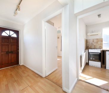 Bromfelde Road, London, SW4 - Photo 2