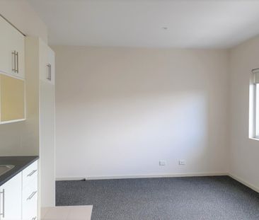 202/6 Hope Street, Brunswick VIC 3056 - Photo 2