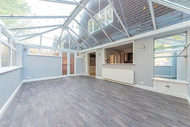 5 bedroom detached house to rent - Photo 1