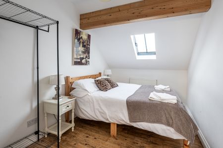 5, Hothams Court - Photo 5