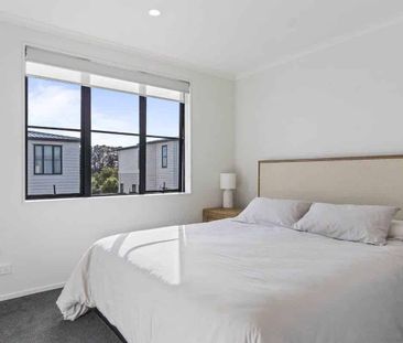 The One to look at! - Photo 5