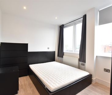 The Street, Ashtead - Photo 4