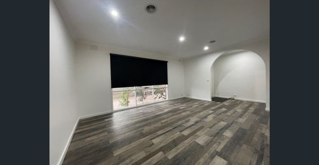 3 Bedroom Home Close to Town - Photo 1