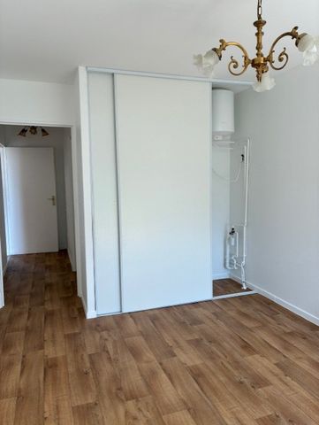 Location Appartement 2 pièces 48m² NOGENT SUR MARNE 94130 - Photo 4