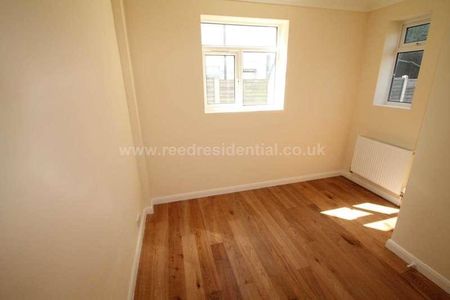 Ambleside Drive, Southend On Sea, SS1 - Photo 2