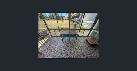 2 BEDROOM UNIT IN SURFERS PARADISE - Photo 5