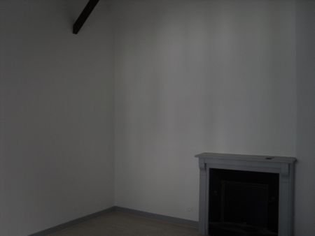 T3 RUE GUSTAVE NADAUD - Photo 3