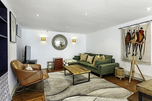 3 bedroom flat to rent - Photo 1