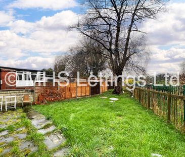 4 Bedroom Semi-Detached House for rent in Dennistead Crescent - Photo 5
