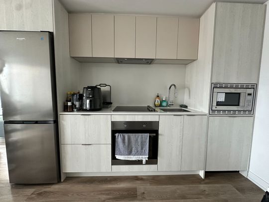 For Lease - 1 Jarvis Street Unit# 812, Hamilton, Ontario - Photo 1