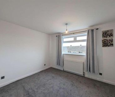 Wreyfield Drive, Scarborough, YO12 - Photo 2