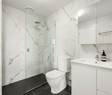 16 Dianella Walkway, Brunswick East VIC 3057 - Townhouse For Rent |... - Photo 4