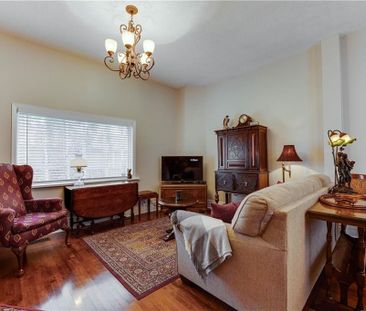 For Lease - 22 Queen Street, Innisfil, Ontario - Photo 1