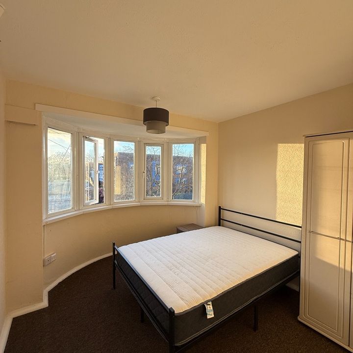 Room in a Shared House, Dorrington Road, B42 - Photo 1