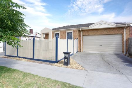 1/41 Knight Street, Clayton South VIC 3169 - Photo 3