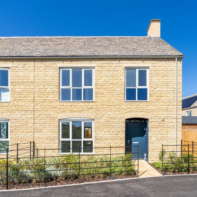 3 bedroom semi-detached house to rent - Photo 1