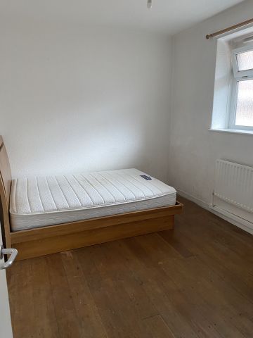 3 Bed Flat, Homerton Road, E9 - Photo 4