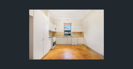 3 BEDROOM HOME - CENTRAL WEST LOCATION - Photo 5