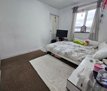 Room in a Shared Flat, Hampstead Road, NW1 - Photo 4