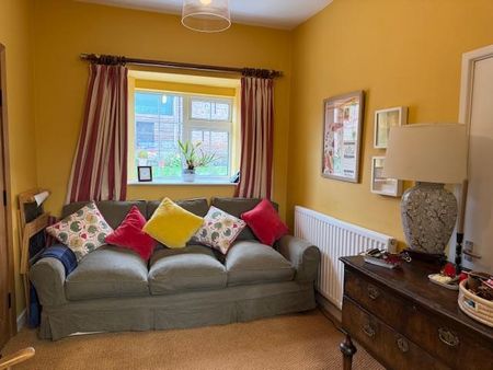 4 bedroom cottage to rent - Photo 2