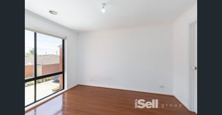3 Bedroom Townhouse in Dandenong - Photo 4