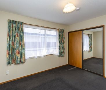 Spacious three bedroom home in a great location! - Photo 4