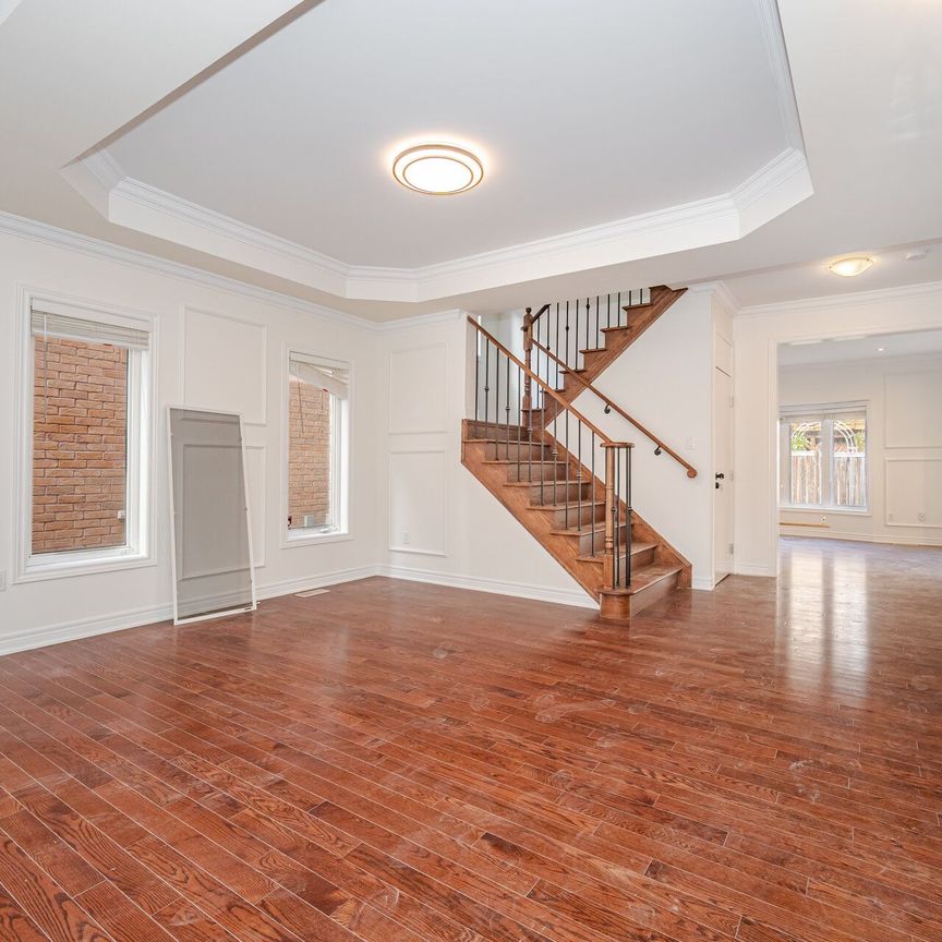 For Lease - 29 Wendelyn Drive, Richmond Hill, Ontario - Photo 1