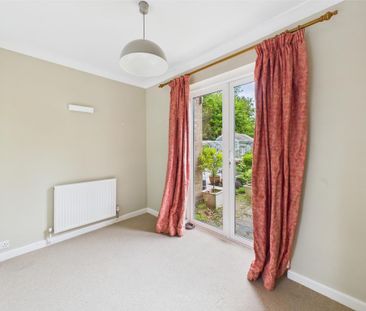 2 bedroom cottage to rent - Photo 1