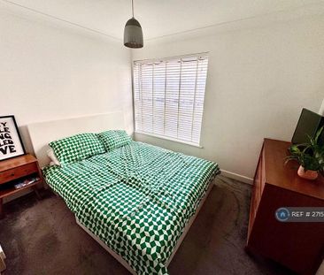 1 bedroom flat to rent - Photo 2